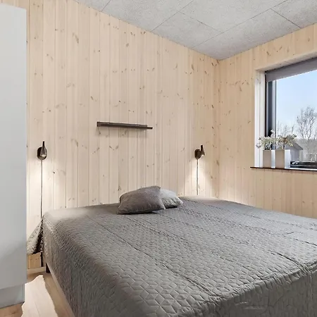 بيت للعطل 5 Bedroom Lovely In Hadsund