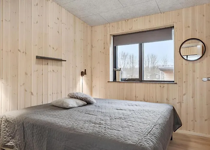 5 Bedroom Lovely In * Hadsund