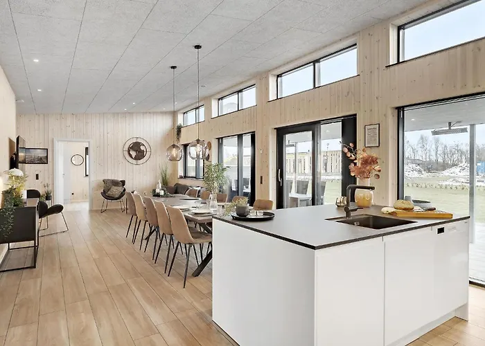 5 Bedroom Lovely In 別荘 Hadsund