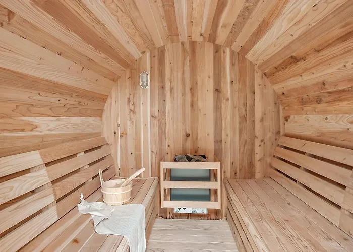 5 Bedroom Lovely In *