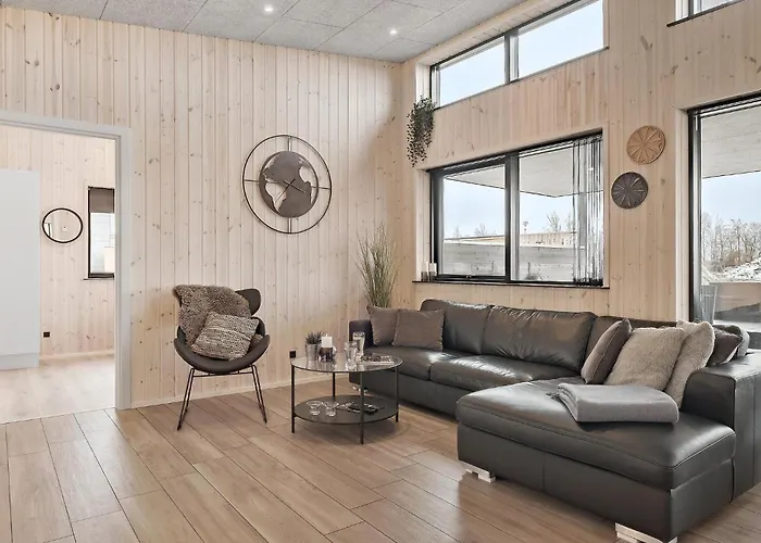 5 Bedroom Lovely In * Hadsund