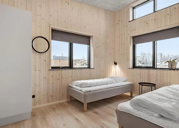 5 Bedroom Lovely In Дом отдыха Hadsund